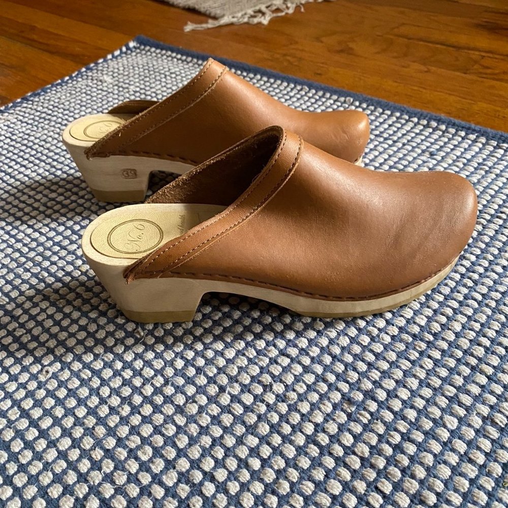 No. 6 Old School Mid Heel Clog EUC